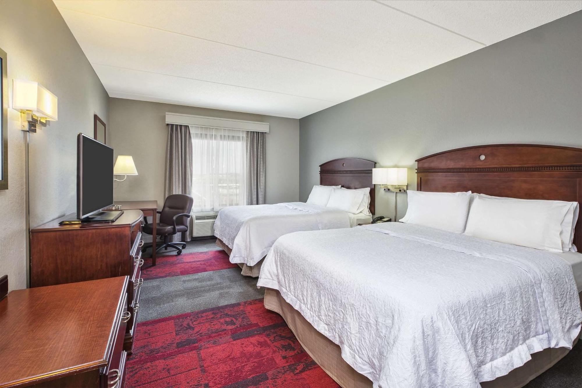 Hampton Inn & Suites Madison - West Екстер'єр фото