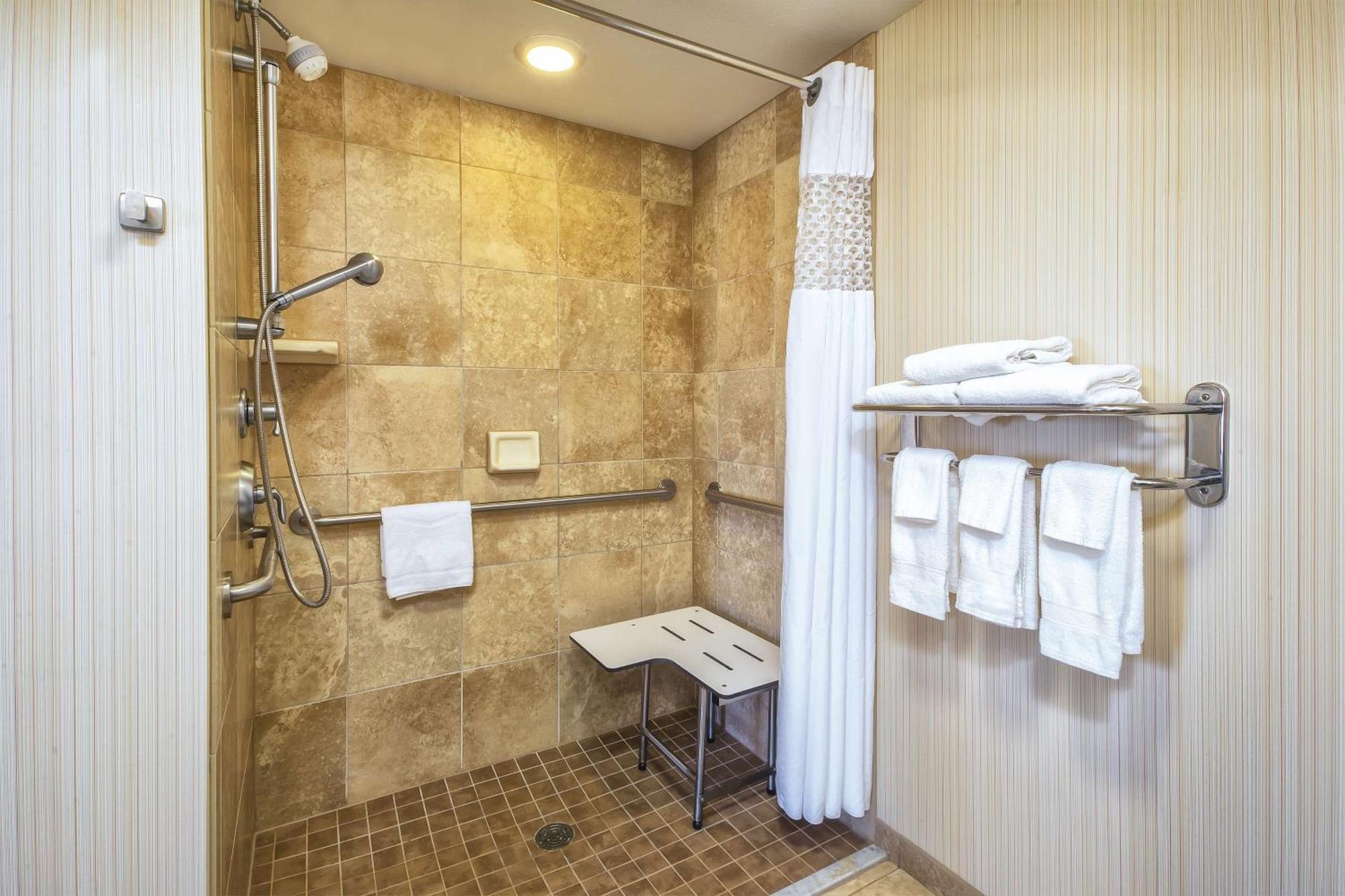 Hampton Inn & Suites Madison - West Екстер'єр фото