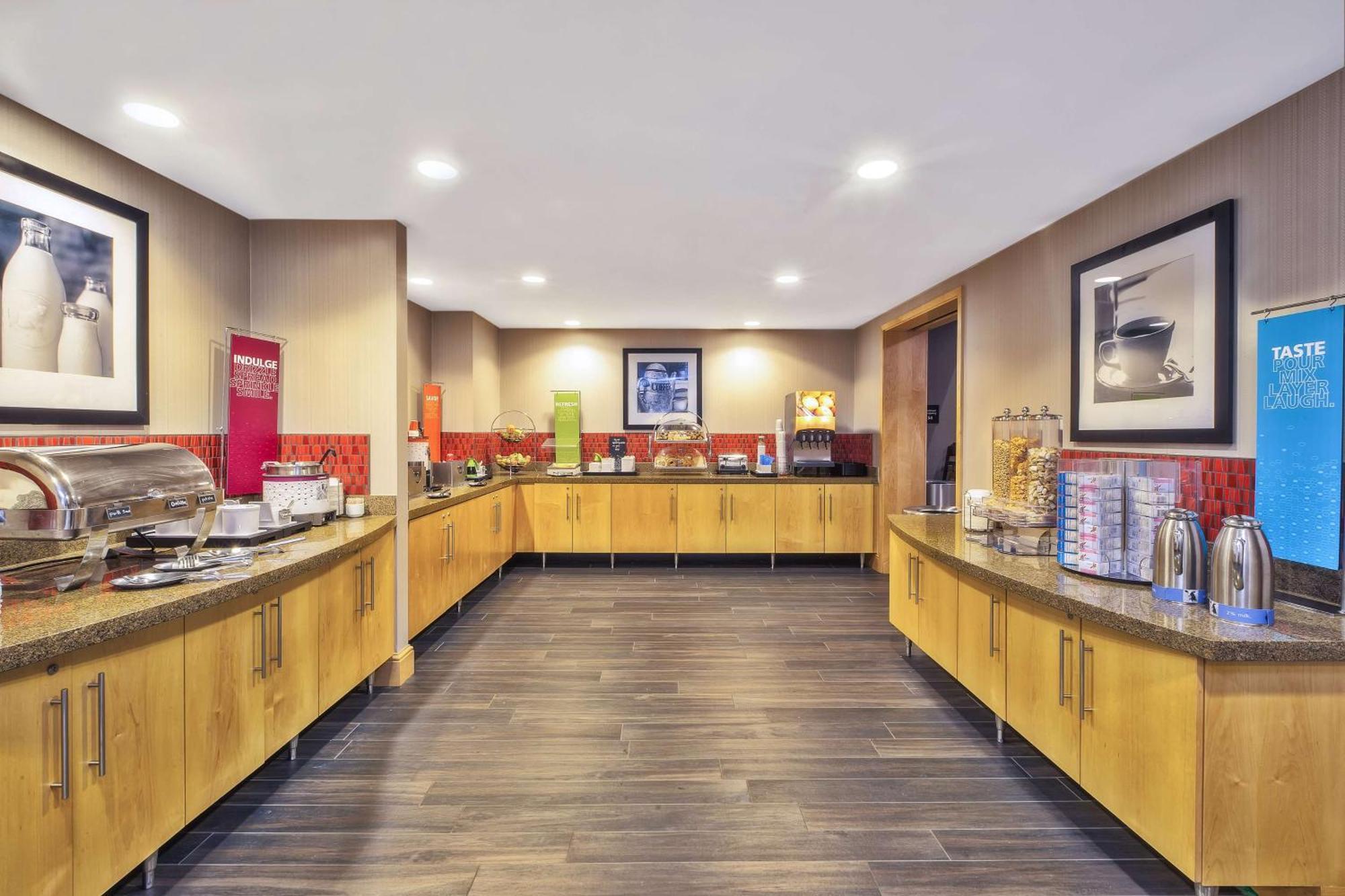 Hampton Inn & Suites Madison - West Екстер'єр фото