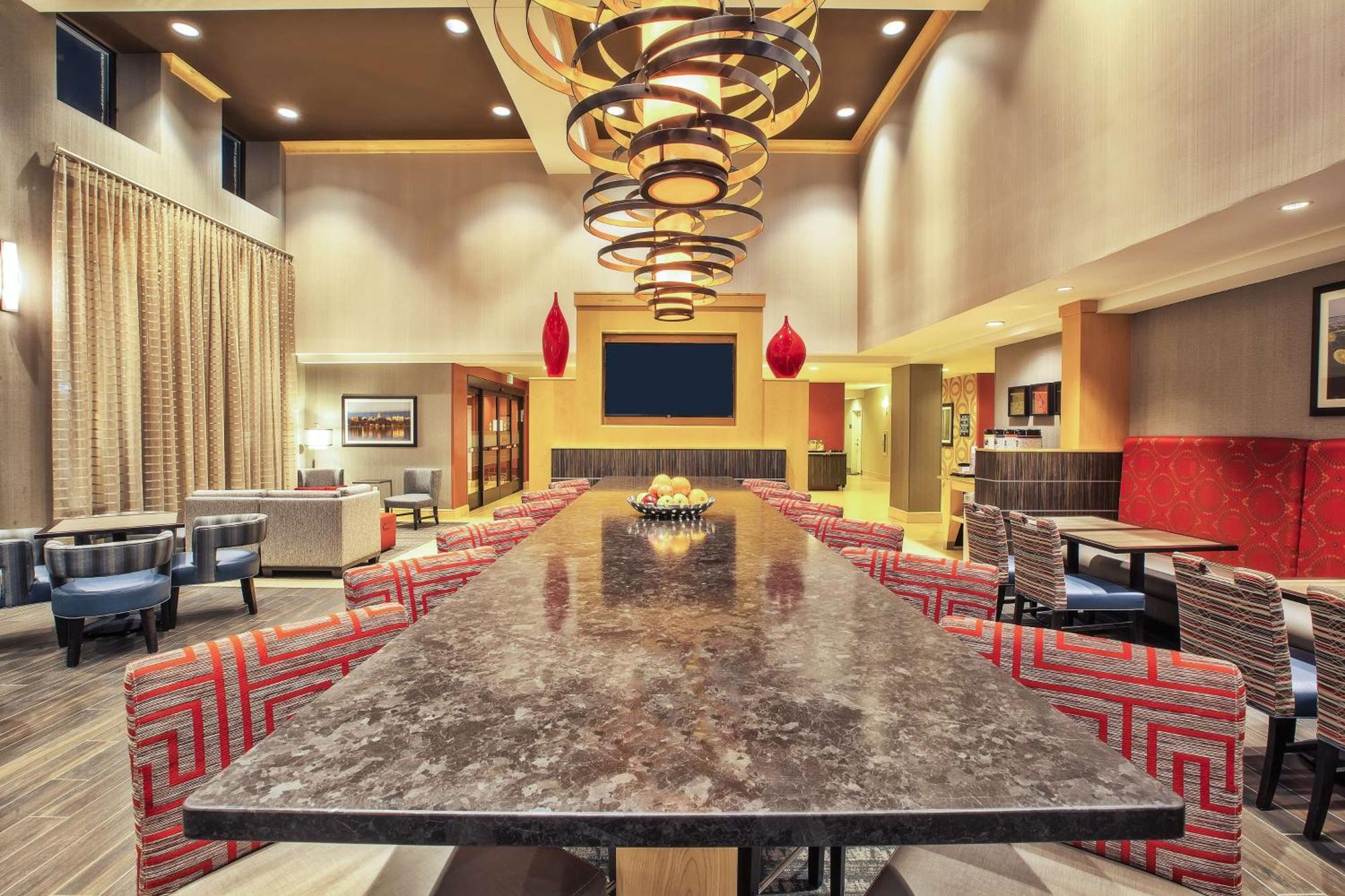 Hampton Inn & Suites Madison - West Екстер'єр фото