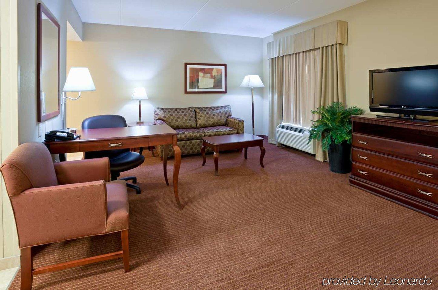 Hampton Inn & Suites Madison - West Екстер'єр фото